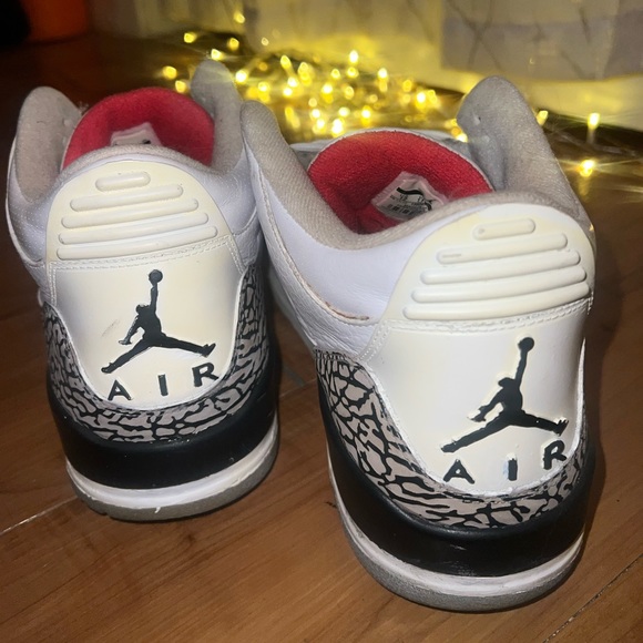 Air Jordan Retro 3s - Picture 4 of 5